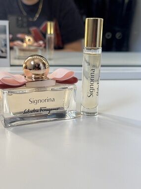 Salvatore Ferragamo Signorina Eau de Parfum with Pink Bow and Gold Cap